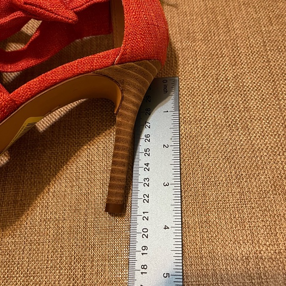 Vince Camuto Sunset Orange Size 7.5 - Picture 6 of 8